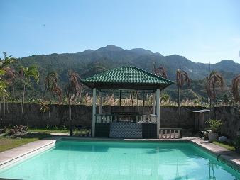 Rent Villa Anna Resort in Calamba