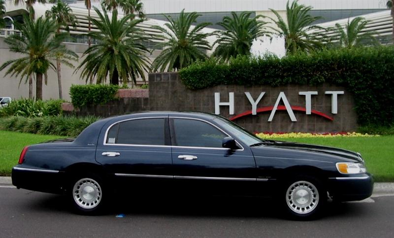 AIR PORT LIMO  FROM    BERGEN COUNTY    CALL   201 724 7565 